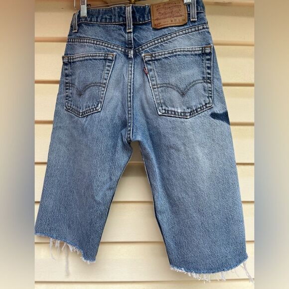 Levi’s blue long shorts, distressed, side blue streak, zip fly closure,W29L34 - Picture 4 of 12